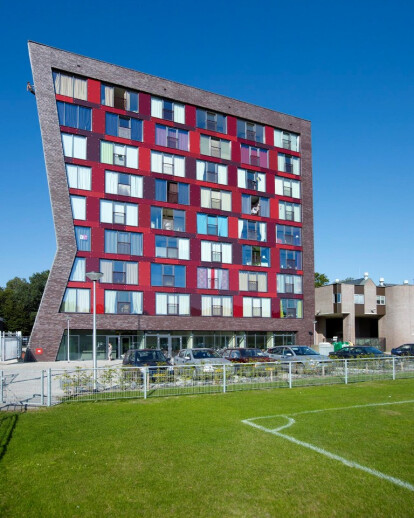 High rise with climbing wall 