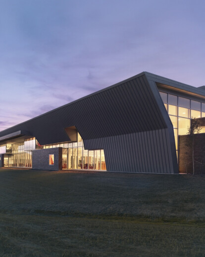 Montrose Cultural Centre - Grande Prairie Central Library and Art Gallery