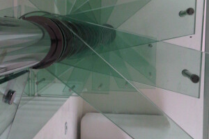Glass and stainless steel staircases : Quadro