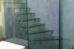 Double quarter turn glass staircases : Gravity