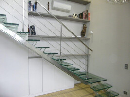 Trescalini - Glass and stainless steel staircase, quarter turn : Linea 