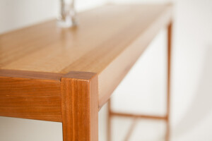 ECOremod console table