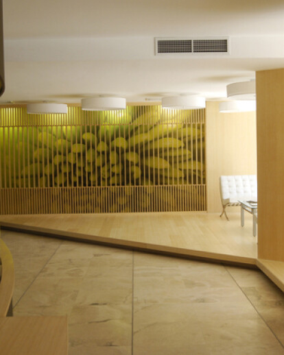 325 Rio Piedras Lobby