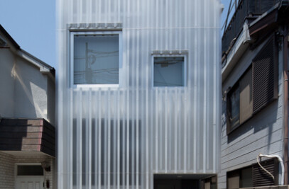 House in Kikuicho “a Double Skin house”