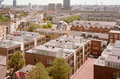 Modern cluster of city houses in Delfshaven