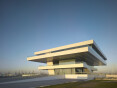 Veles e Vents Building and America&#039;s Cup Park