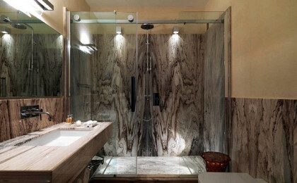 Bathroom made of marble Palissandro