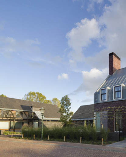 Farmyard, 4 houses at Oud-Empel