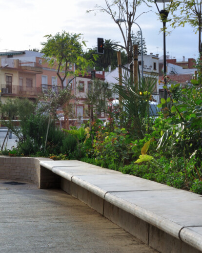  Plaza de "El Almendro"