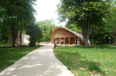 Ecotourism center in Fontainebleau Forest 