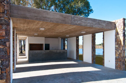 PARADOR AL AIRE LIBRE EN PUEBLO CENTENARIO