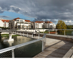 DVVD - Footbridge over the Marne in Meaux, France