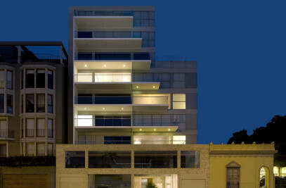 Residential building facing the bay of Lima 