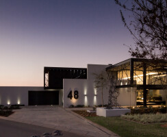 House Ber, Nico van der Meulen Architects