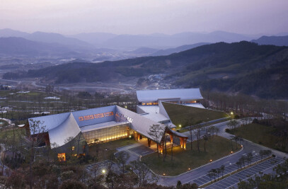 LAKE HILLS SUNCHEON RESORT