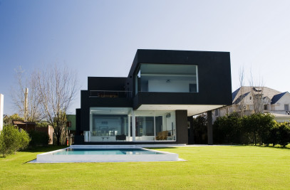 THE BLACK HOUSE