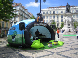 The Luna. The Inflatable Pop-Up shop that will install in minutes!