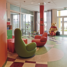 Children&amp;#039;s Department at Ålesund Hospital