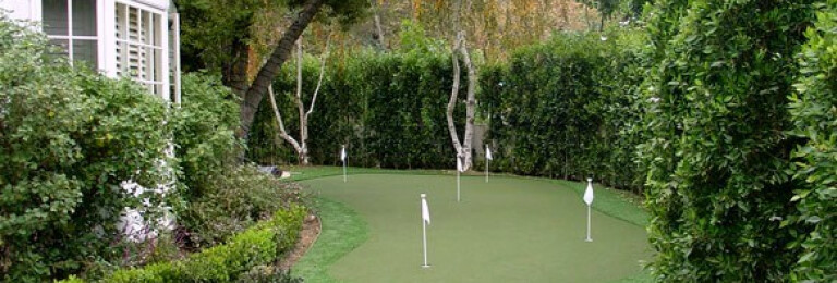 Synthetic Turf on a Putting Green