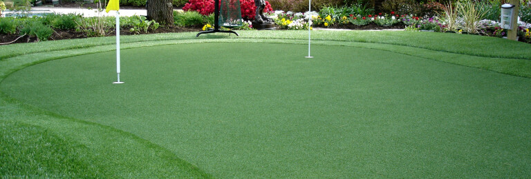 Putting Green with Artificial Grass