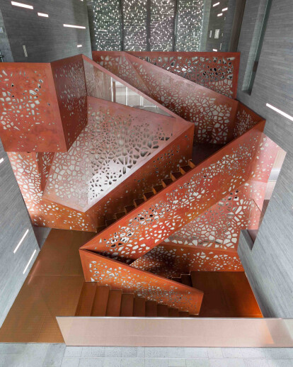 Innovative copper staircase goes beyond the limits of design