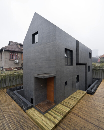 Concrete Slit House 