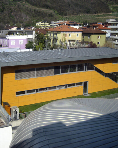 Fire station of the voluntary fire department Oltrisarco-Aslago