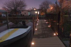 DL250 Series Deck & Dock Lights