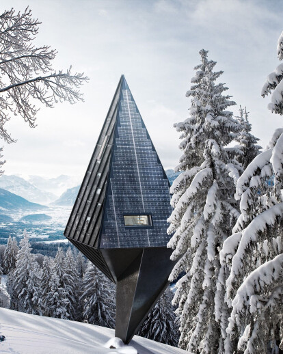 Single Pole House / Primeval Symbiosis