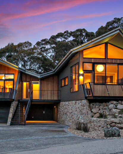 SKI LODGE 12, LAKE CRACKENBACK