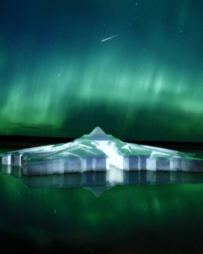 The floating snowflake hotel 