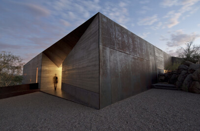 Desert Courtyard House