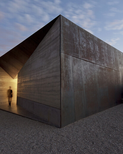 Desert Courtyard House