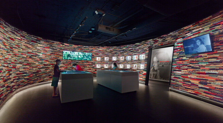 Museum of Tolerance, Anne Frank Exhibit | Yazdani Studio of Cannon ...