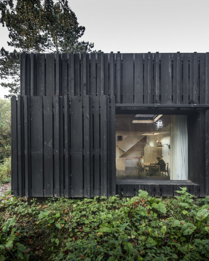 Black Wood House 