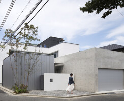 House in NAKAMOZU