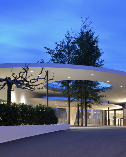 Renovation and Extension of the Zurich Zoo Foyer