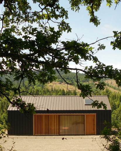 Elk Valley Tractor Shed