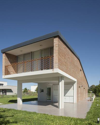 Miraflores House