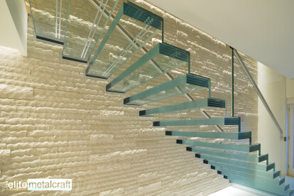 cantilevered glass staircase 
