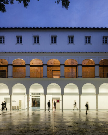 Contemporary art space in the old convent of Madre de Dios