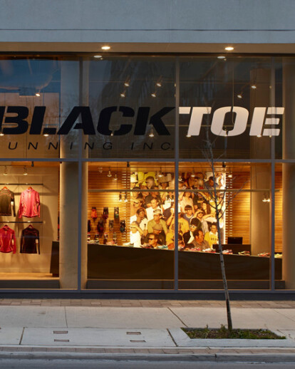 Black Toe Running store in downtown Toronto 