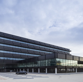 FLUOR - A dynamic knowledge building