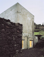 E/C House