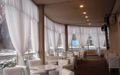 Removable Screen Enclosures for restaurants