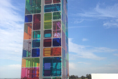 Colored laminated glass facade