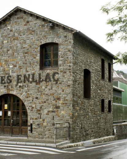 Train Store house in Ribes de Freser