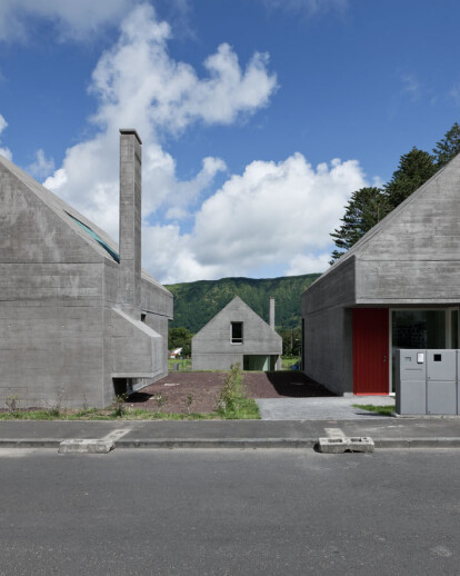 27 Dwellings in Sete Cidades