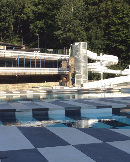 OPEN-AIR SWIMMING-POOL of Marcinelle/Loverval