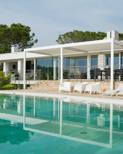 Bioclimatic pergola Vision in Palazzolo